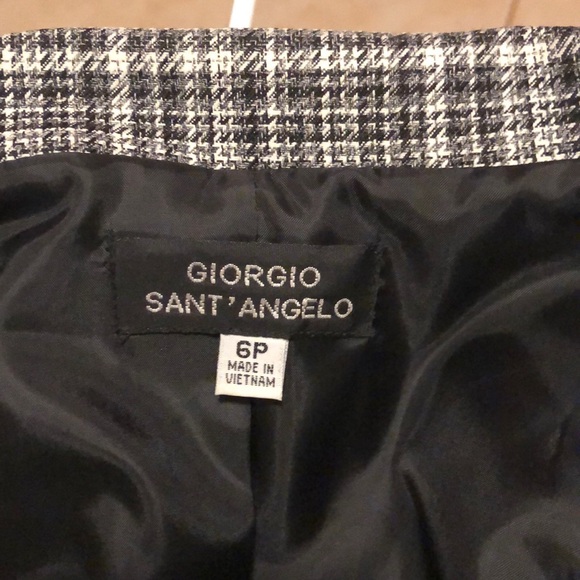 Women’s blazer and skirt suits two piece. - Picture 2 of 4